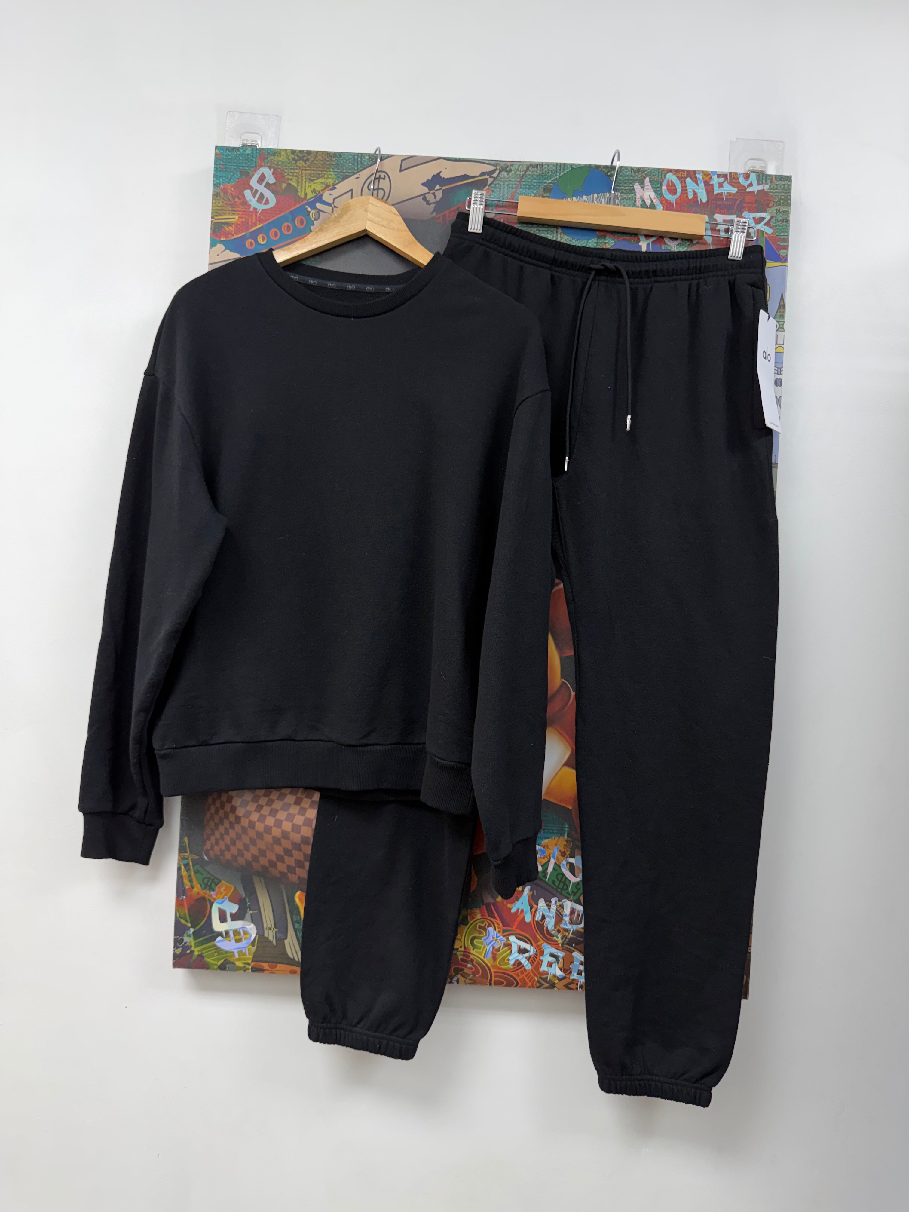 ALO Black Chill Crew Sweatsuit