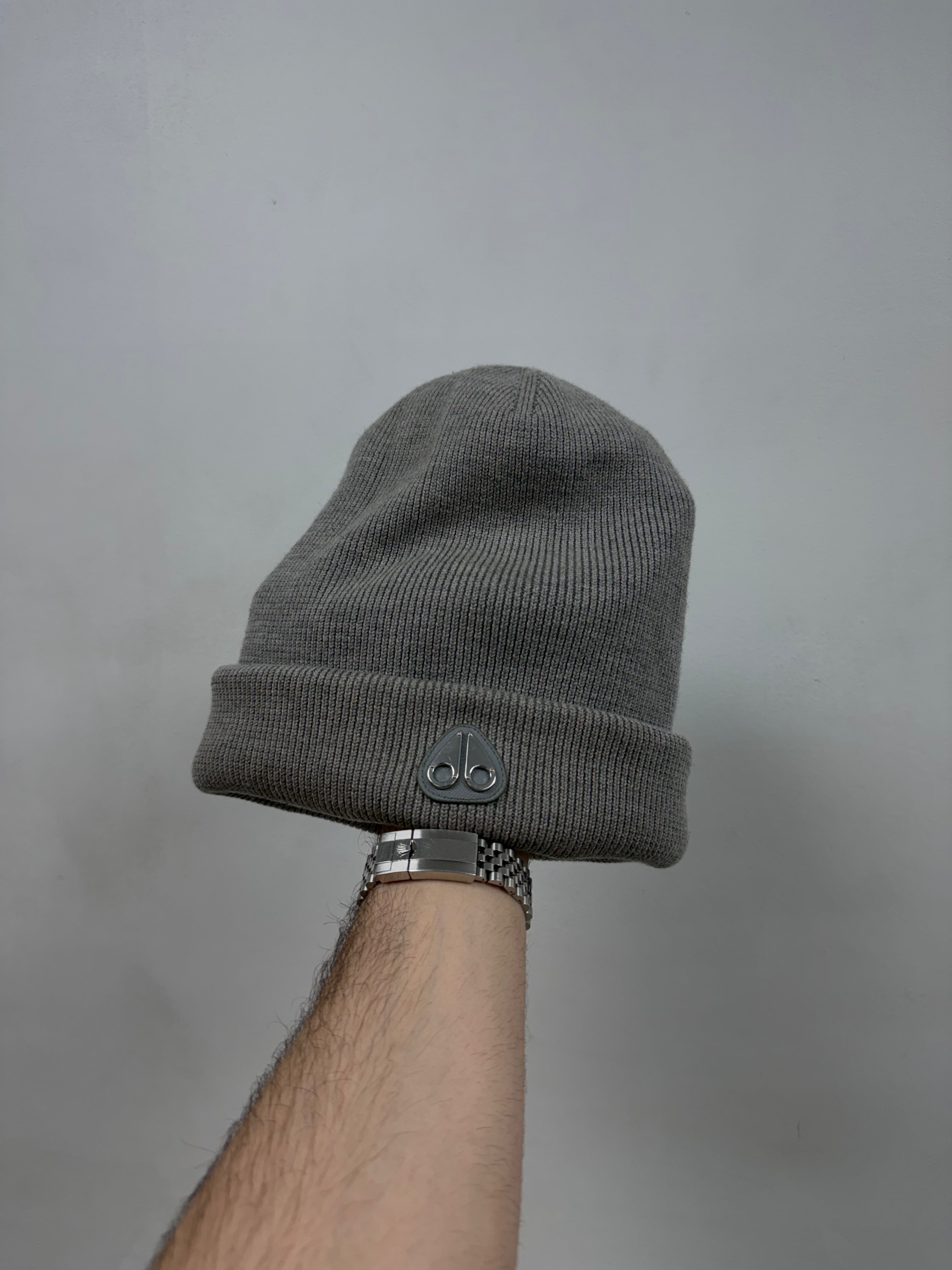 Moose Knuckles Grey Plaque Beanie