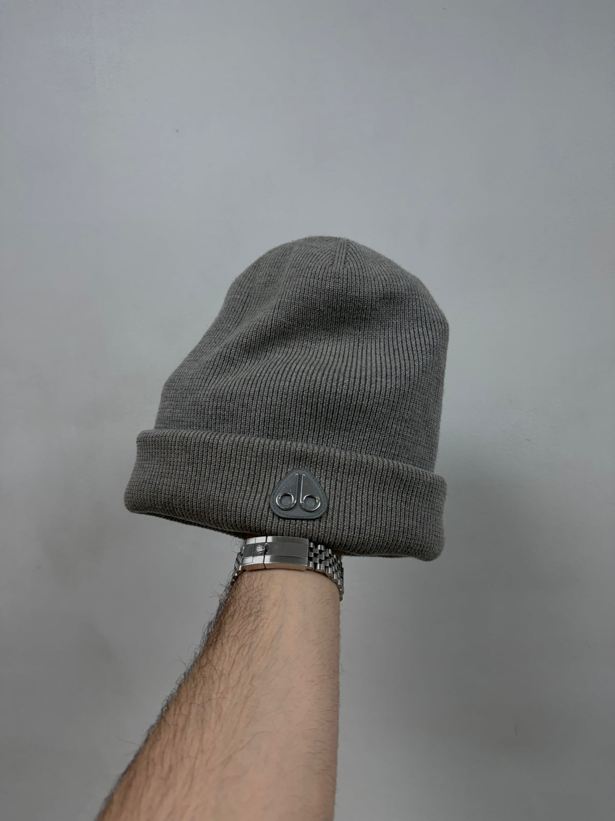 Moose Knuckles Grey Plaque Beanie