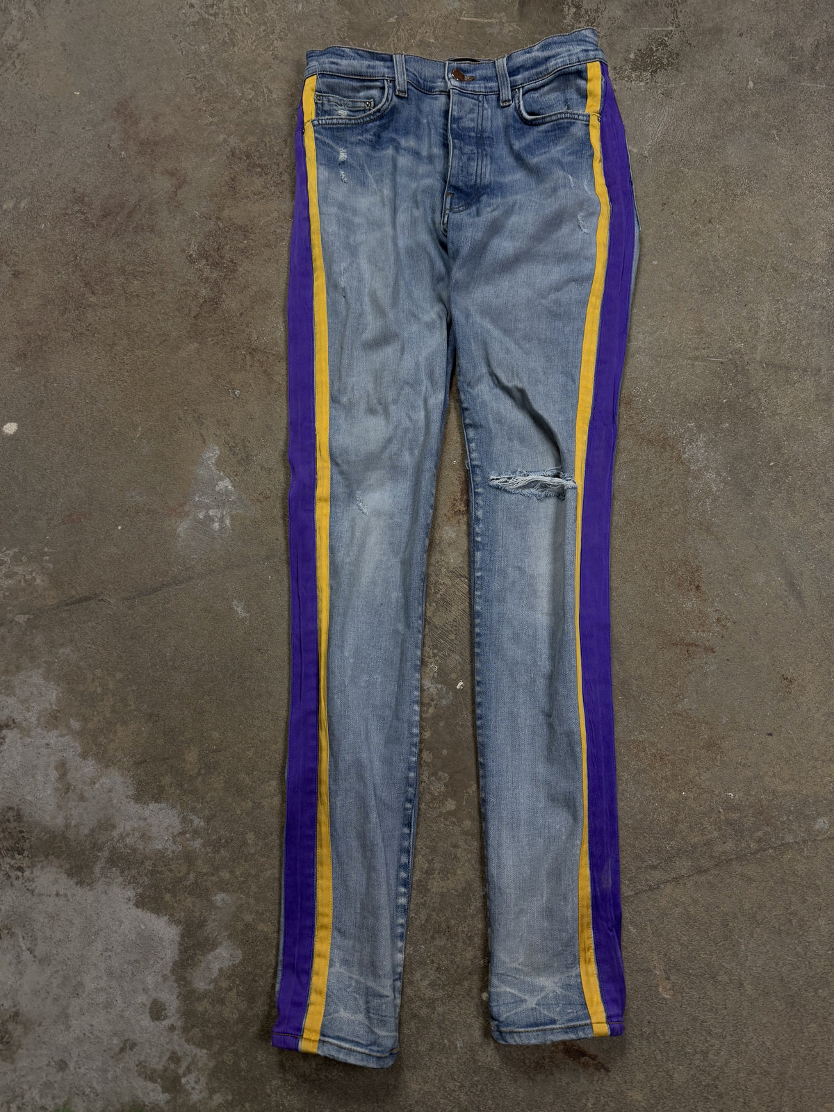 Amiri Jeans Thrasher Lightwash Black Purple Yellow Stripe